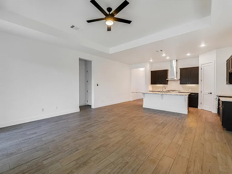508 W Baylee Love Ln — Photo 8