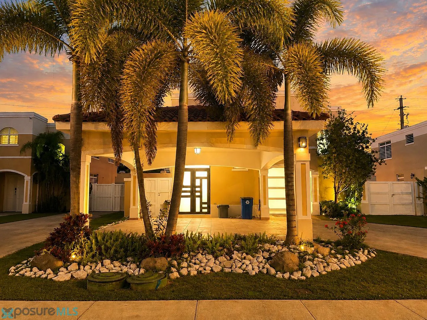4 bed, 3.0 bath, 2700 sqft, $3,900 — Photo 2