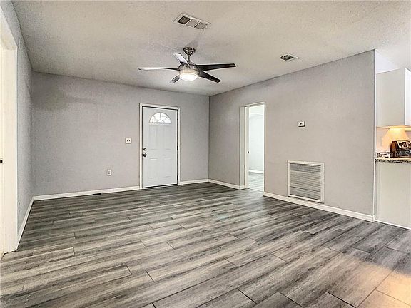 4th image of 849 35th Ave S