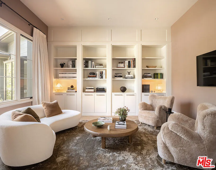 7 bed, 9.0 bath, 13211 sqft, $140,000 — Photo 3