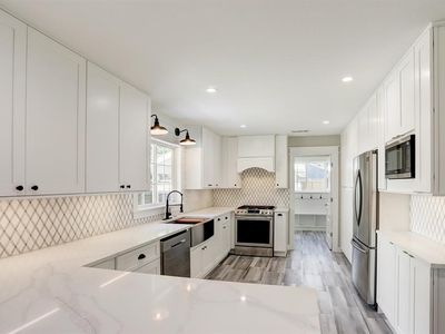 1042 W 43rd St, Houston, TX, 77018