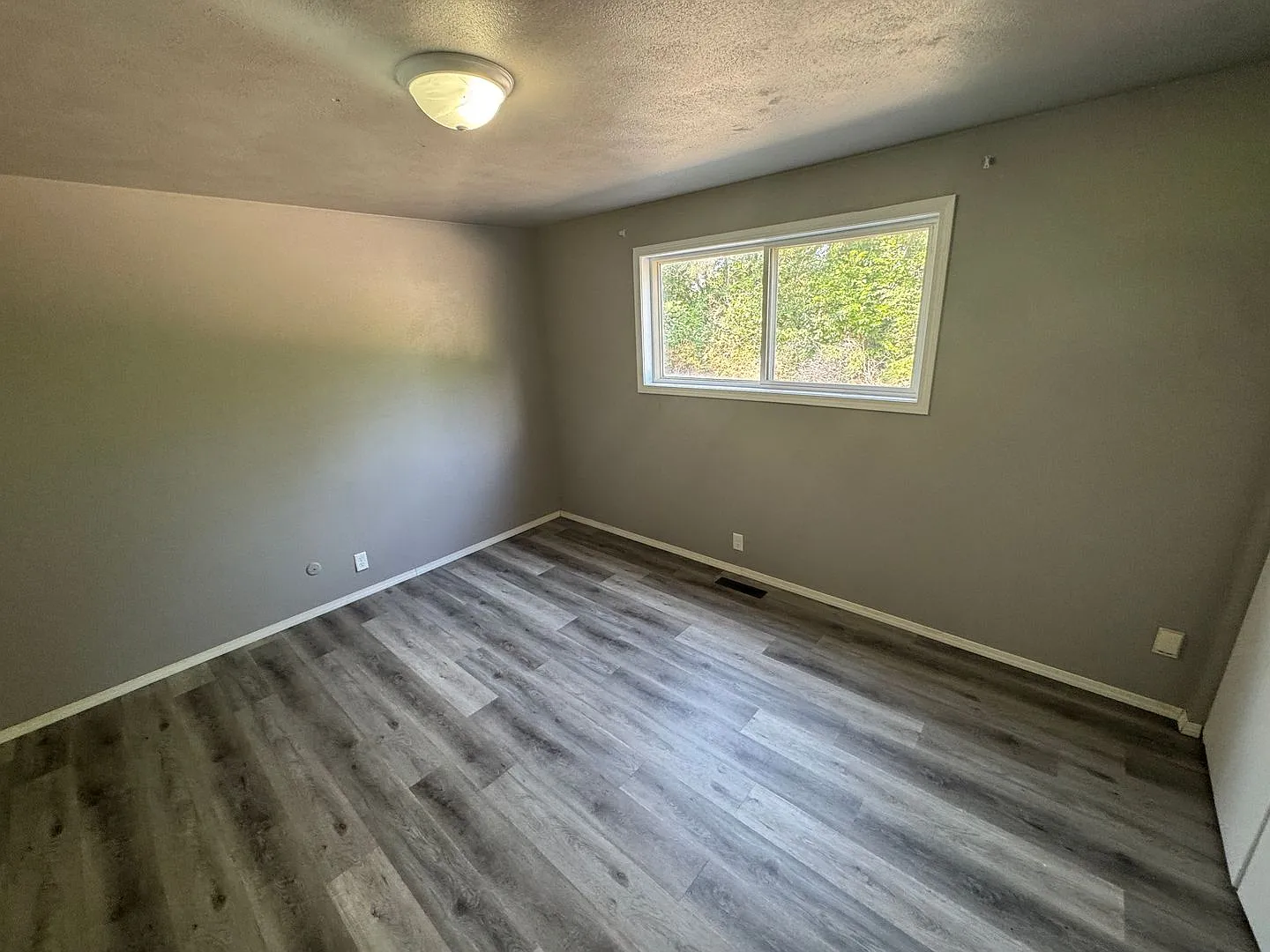 213 Sunnyridge Ct — Photo 4