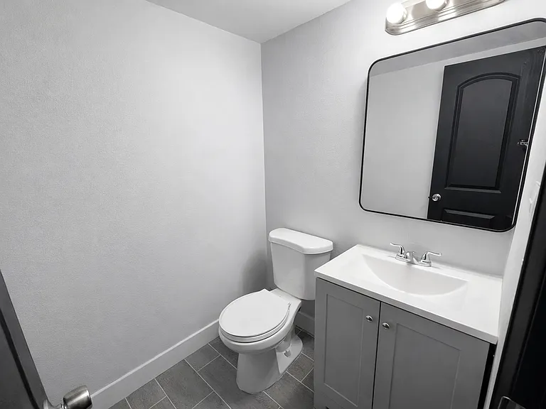 Casa Linda Apartments-3300 S Dixie Hwy — Photo 6