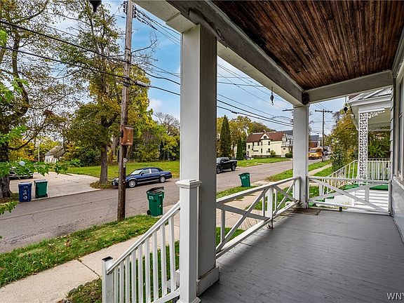 4th image of 487 Northampton St