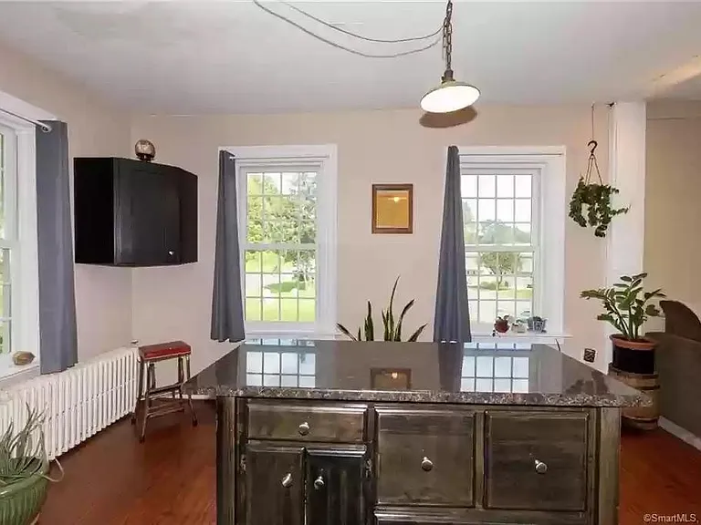 206 Main St #2 — Photo 9