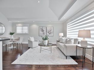 17 Flora Dr, Toronto, ON M1P1A1