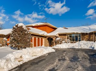 18011 Cherrywood Ln, Homewood, IL 60430