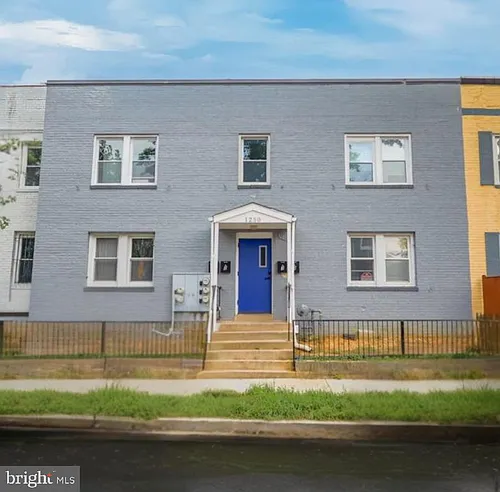 1250 Queen St NE #1 Photo 1