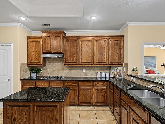 5th image of 7028 San Antonio Dr