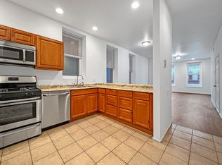 311 W Chicago Ave APT 2, Chicago, IL 60654