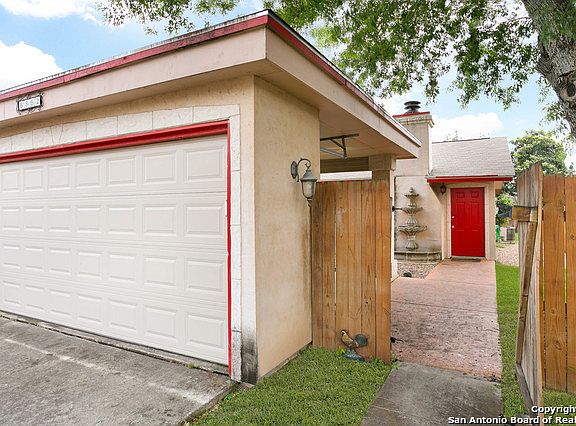 2nd image of 6862 Maple Springs St #6862