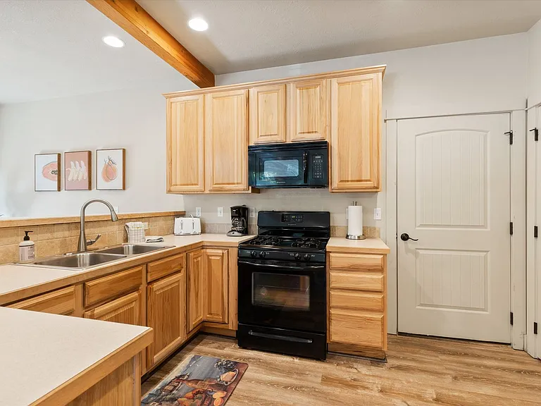 20184 Merriewood Ln — Photo 9