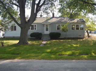 16305 2nd Ave, East Moline, IL 61244
