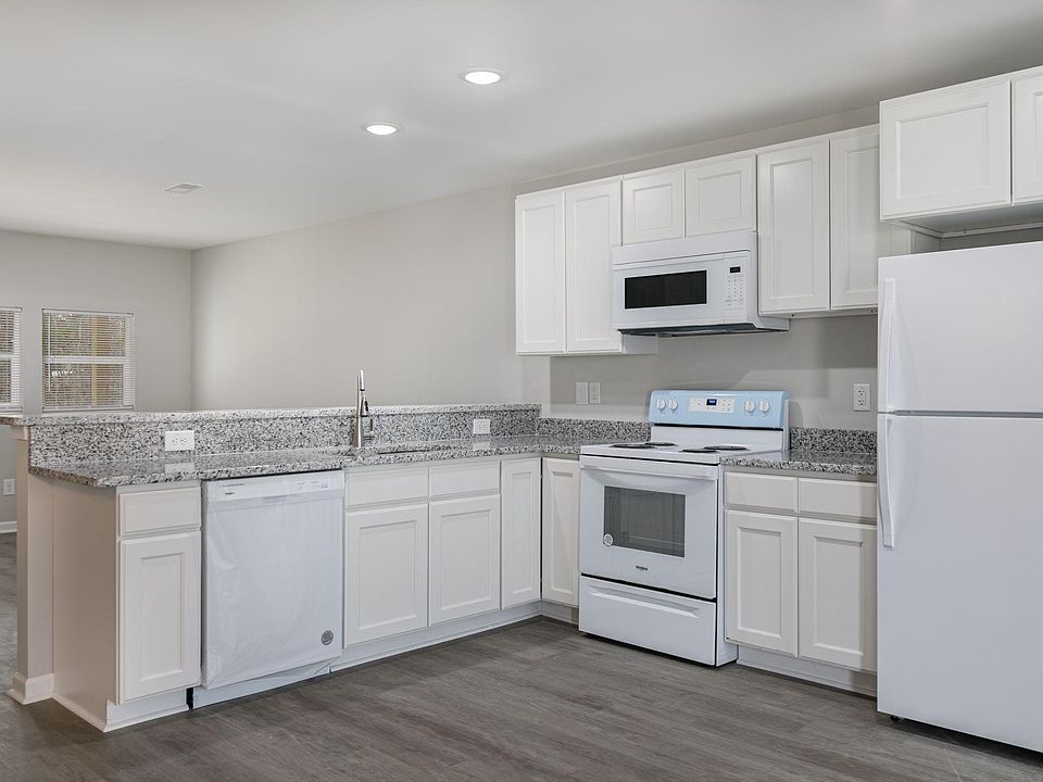 1st image of 529 Tussey Dr #529