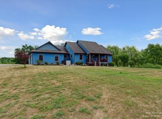 8774 Creek Dr, Grass Lake, MI 49240