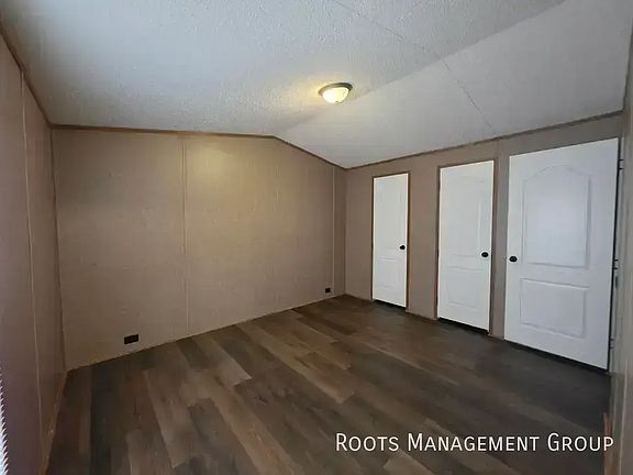 5th image of 310 Scobey Ave #323