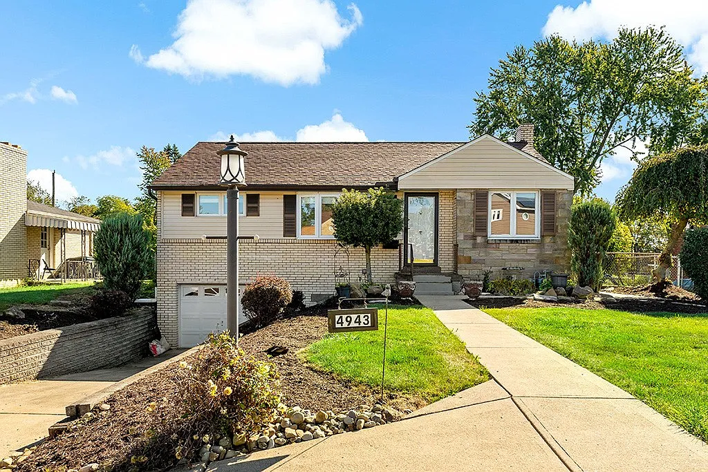 4943 Roberta Dr photo 1