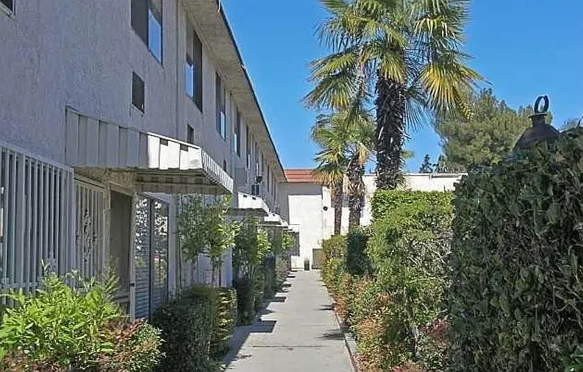 1 bed, 738 sqft, $2,250 — Photo 3