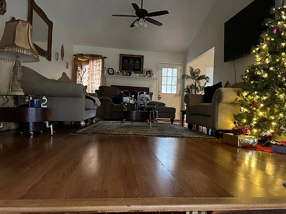 3rd image of 2741 Sweet Oaks Ct