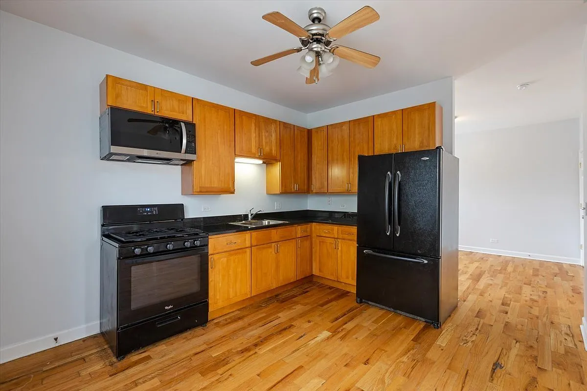 1 bed, $1,000 — Photo 4