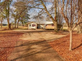 6139 County Road 322, De Berry, TX 75639