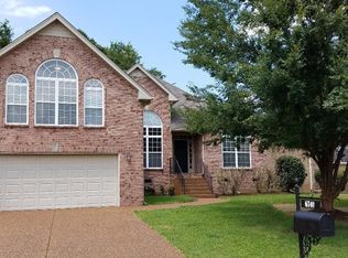 6740 Sunnywood Dr, Nashville, TN 37211