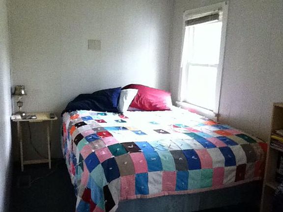 3rd image of 19 Berry St