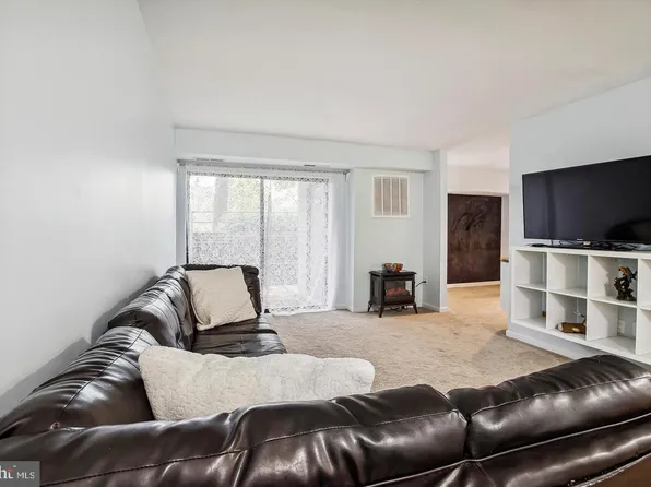 21 Silverwood Cir APT 4, Annapolis, MD 21403