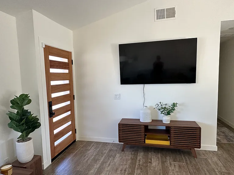 2897 E San Marino Rd — Photo 12