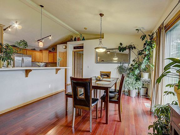 5th image of 3838 Chesapeake Ave