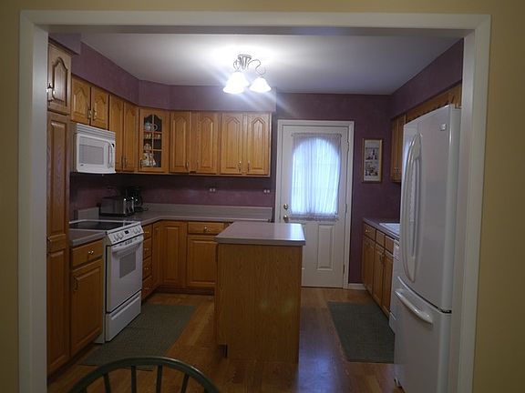 5th image of 611 Columbine Ave