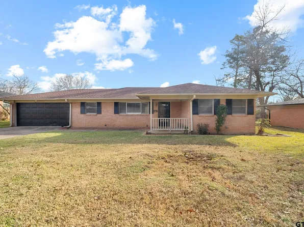 2304 Crestwood Dr, Tyler, TX 75701