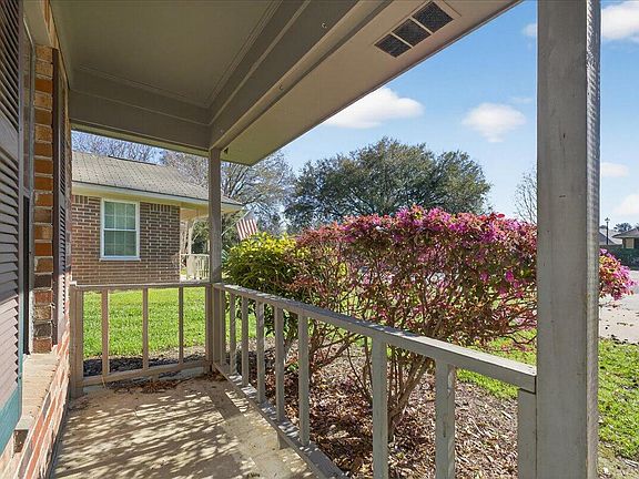 4th image of 719 Temple Rd #B