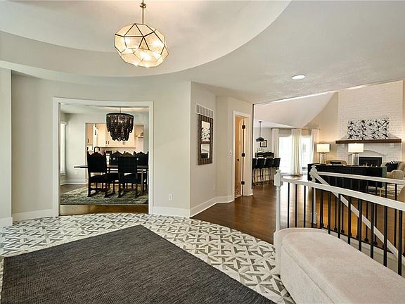 4th image of 10238 Hardy Dr