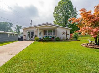 1906 Alberta Ct, Sellersburg, IN 47172