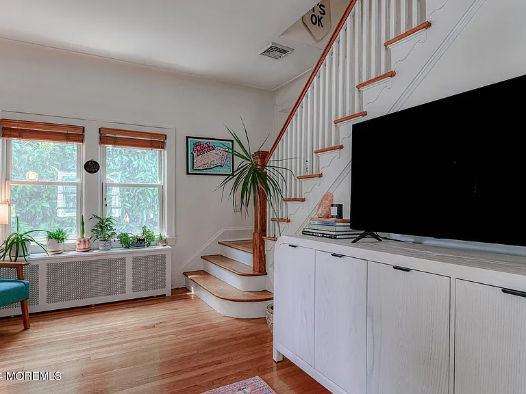 1503 Emory St — Photo 12