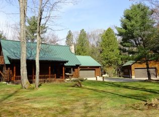 6898 Wildwood Rd, Munising, MI 49862