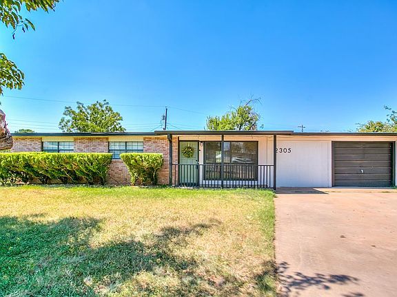 2nd image of 2305 Oxford Cir