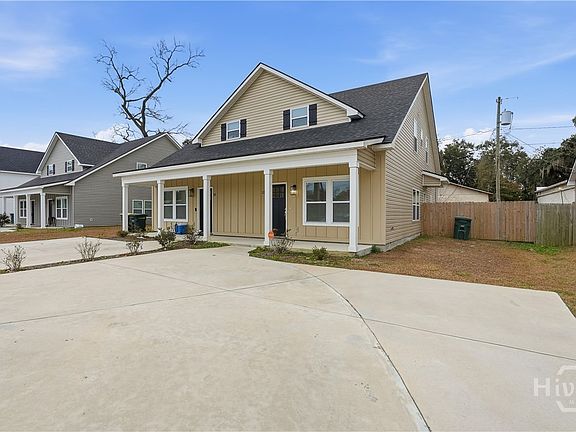 3rd image of 33 Travis Street