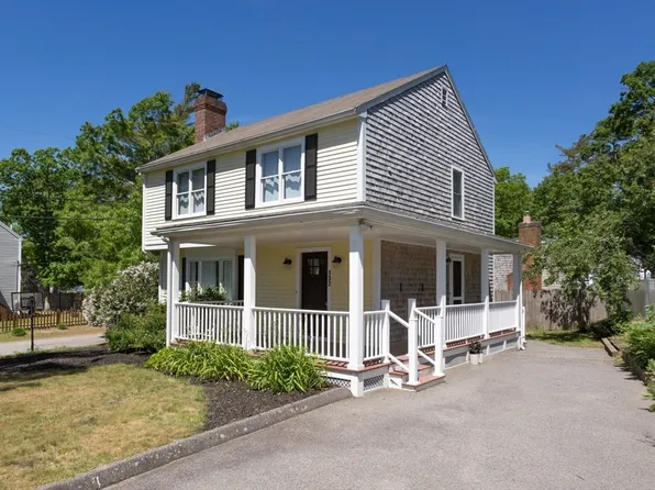 132 Lake Dr, Plymouth, MA 02360