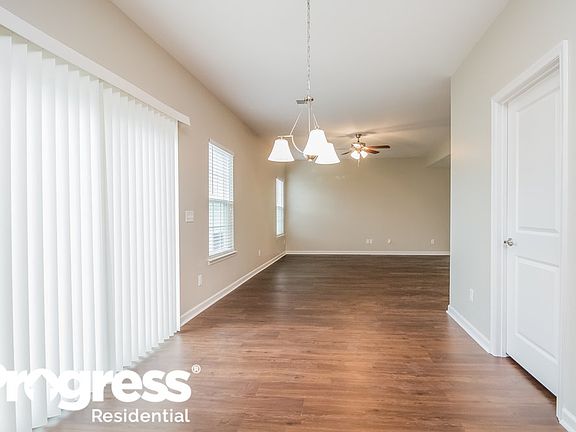 4th image of 2813 Bluestem Ln