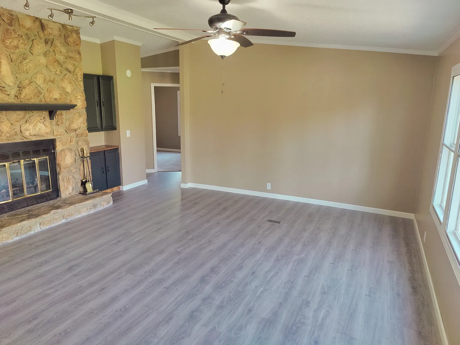 3 bed, 1344 sqft, $1,100 — Photo 4