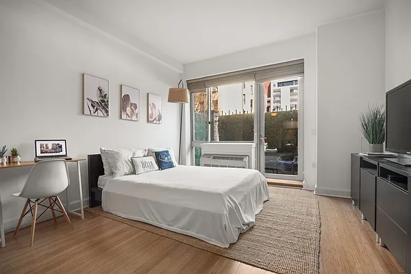 Sold by Compass | media 3