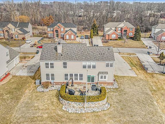 2nd image of 6149 Emerald Dr
