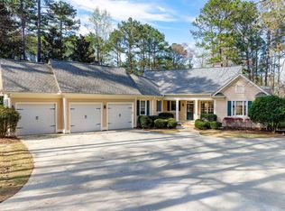 2391 Parrotts Pointe Rd, Greensboro, GA 30642