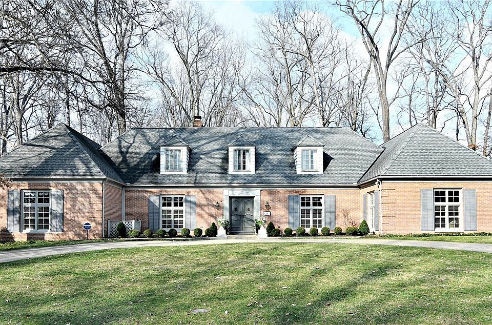 1st image of 1217 Country Club Dr