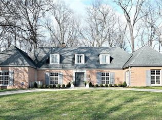 1217 Country Club Dr, Akron, OH 44313