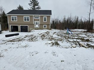 51 Lindsay Dr, Levant, ME 04456