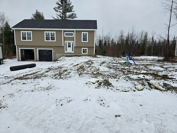 51 Lindsay Drive, Levant, ME 04456