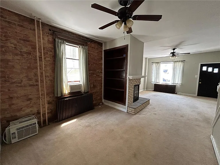 131 E Union Blvd — Photo 4
